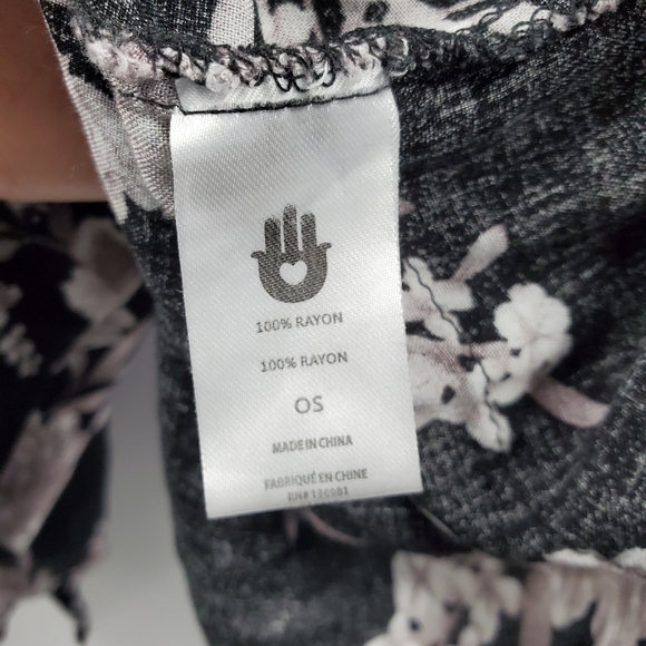 Spiritual Gangster Black Cream Maya Kimono Floral - Picture 6 of 6